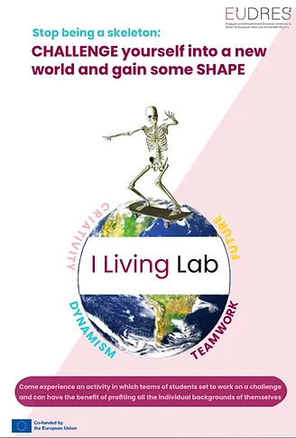 Com a nossa campanha, queremos comunicar uma característica/vantagem específica, única e diferenciadora da atividade "I Living Lab". A característica que é comunicada na nossa campanha é o carácter desafiante desta atividade, daí que as palavras “desafie” e “desafie-se” estejam muito presentes ao longo da nossa campanha. O objetivo é mostrar aos universitários que, participando do I Living Lab, eles podem se desafiar a estimular habilidades e competências que de outra forma não teriam.